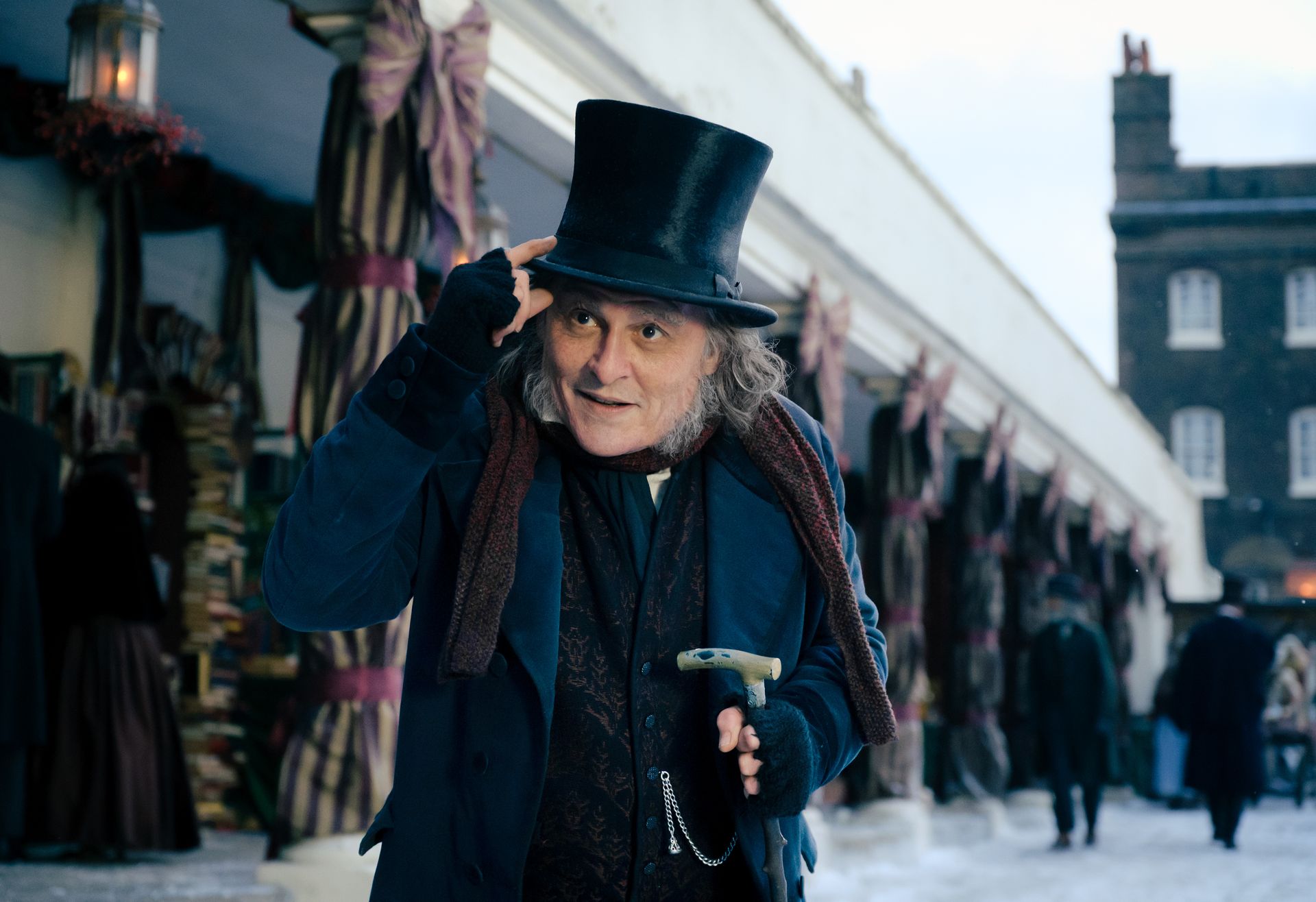 Featured image Johnny Depp becomes Grouchy SnowballThrowing Scrooge trailer