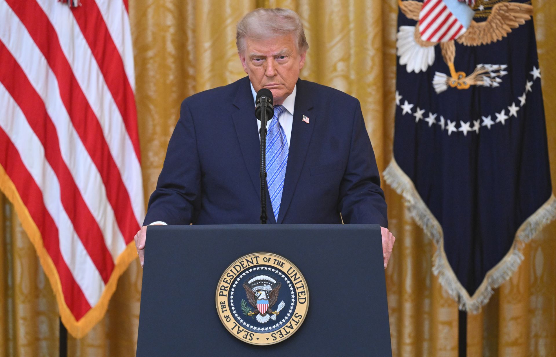 Featured image Trump demands ABC NBC lose broadcast licenses