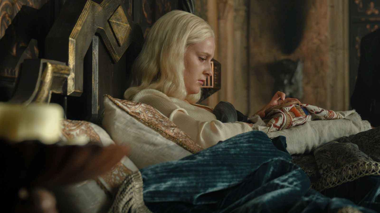 Featured image Helaena Targaryens Dragon Dreamfyre Revealed in HotD Season 3
