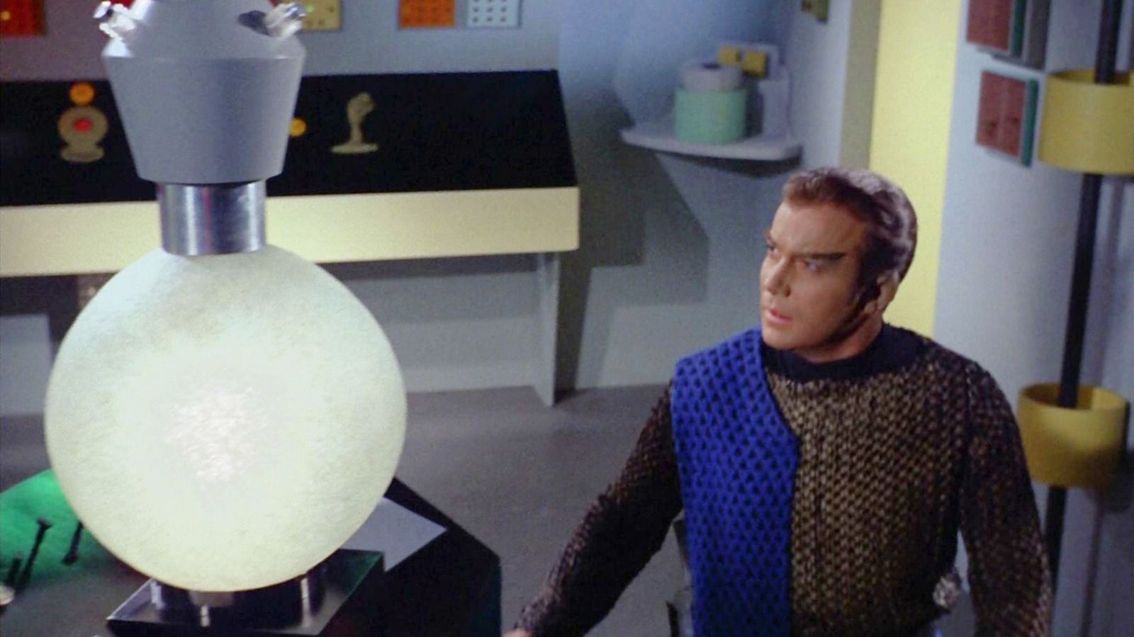 Featured image How Star Trek Cloaking Devices Work Explained