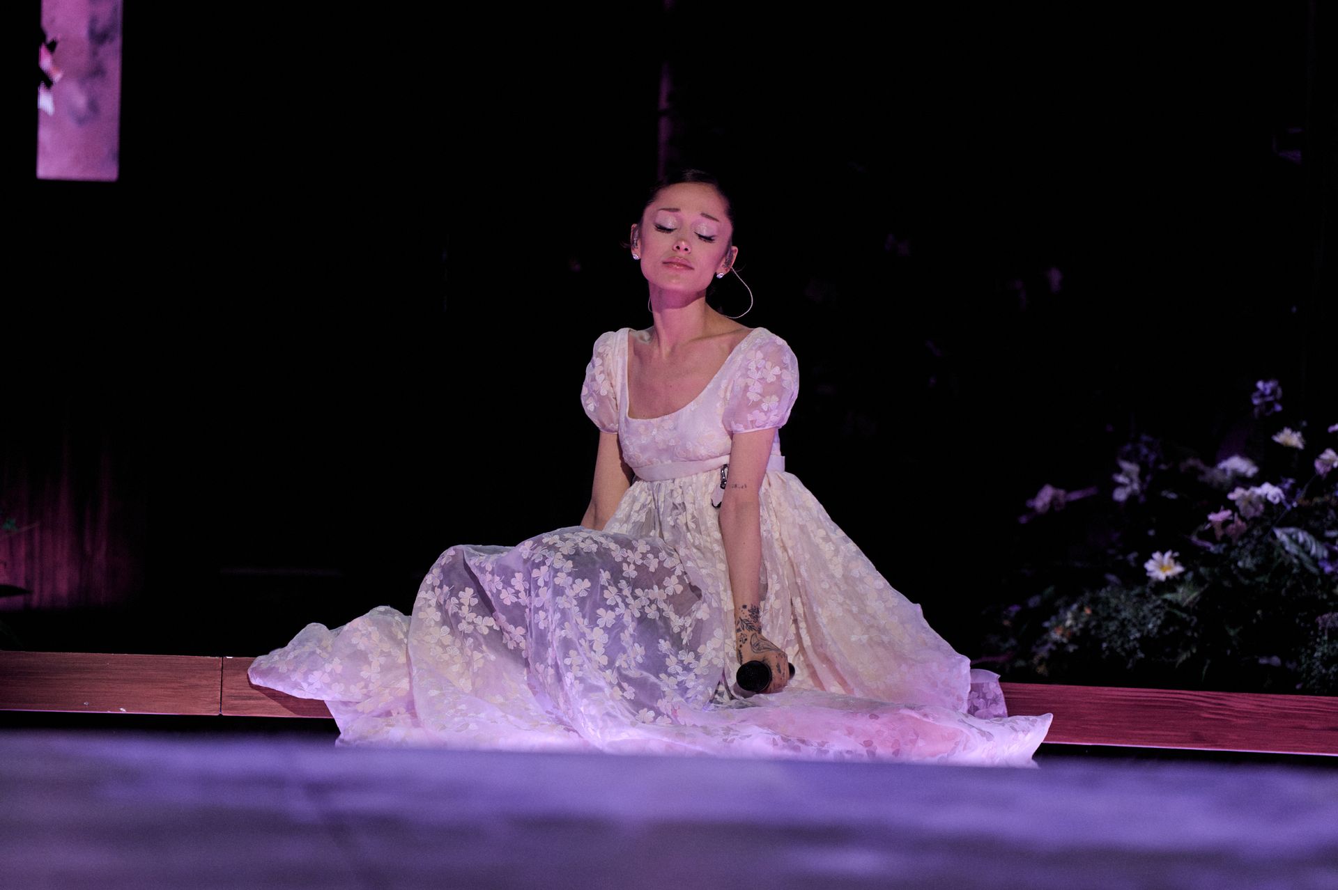 Featured image Ariana Grande Drops Out of Musical Amid Public Scrutiny