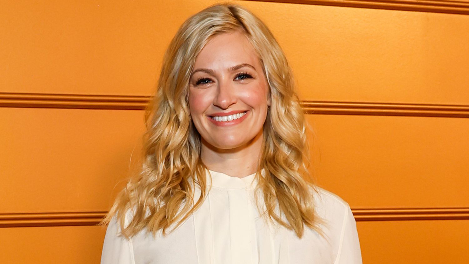 Featured image Beth Behrs joins Shifting Gears Season 3