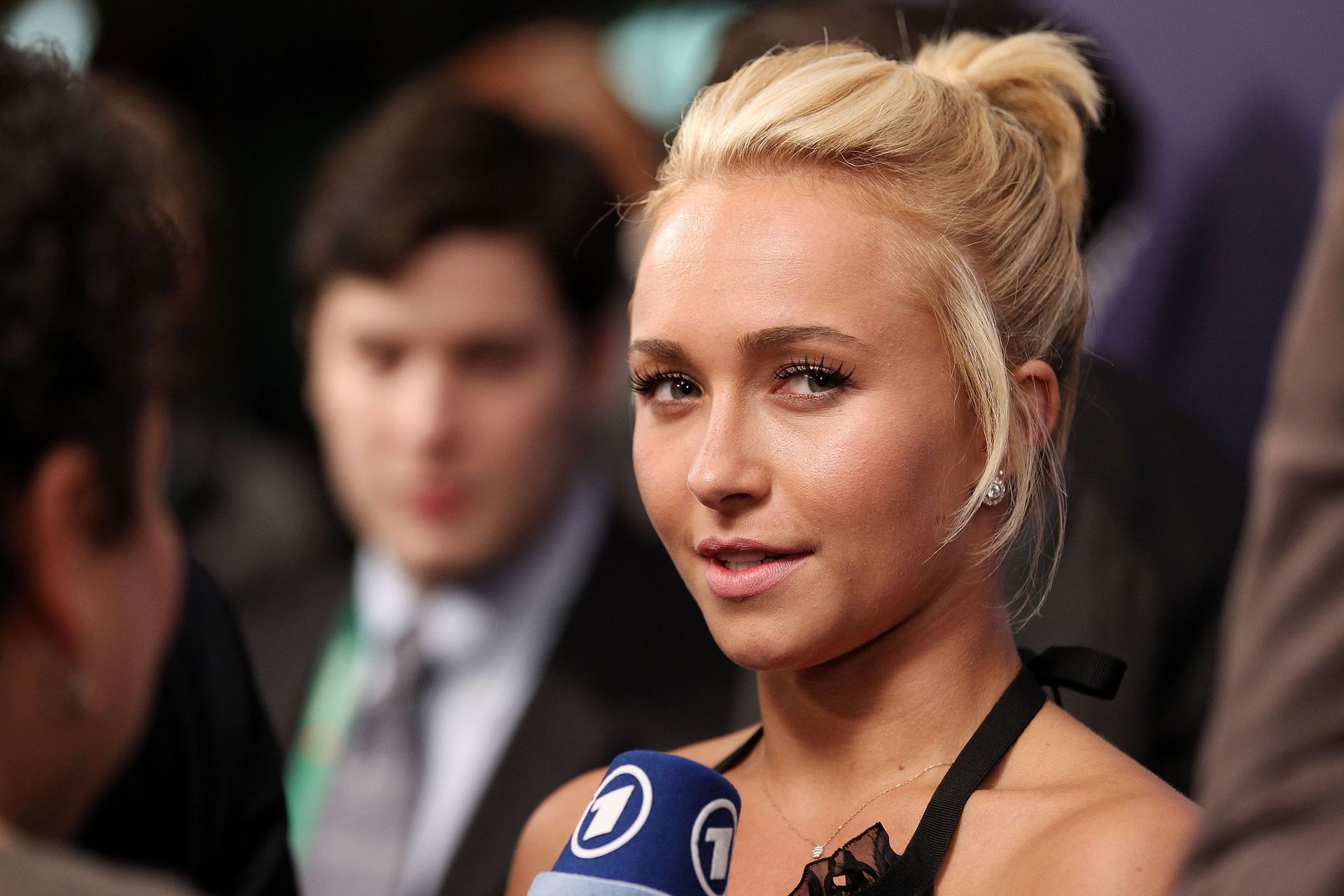 Featured image Neutrogena blames company for lack of support after Hayden Panettieres death