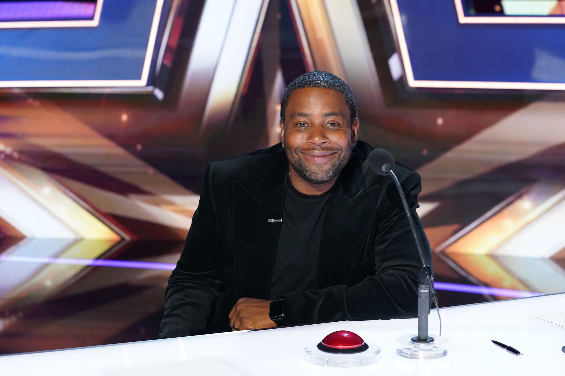Featured image Kenan Thompson steps in for Simon Cowell on AGT