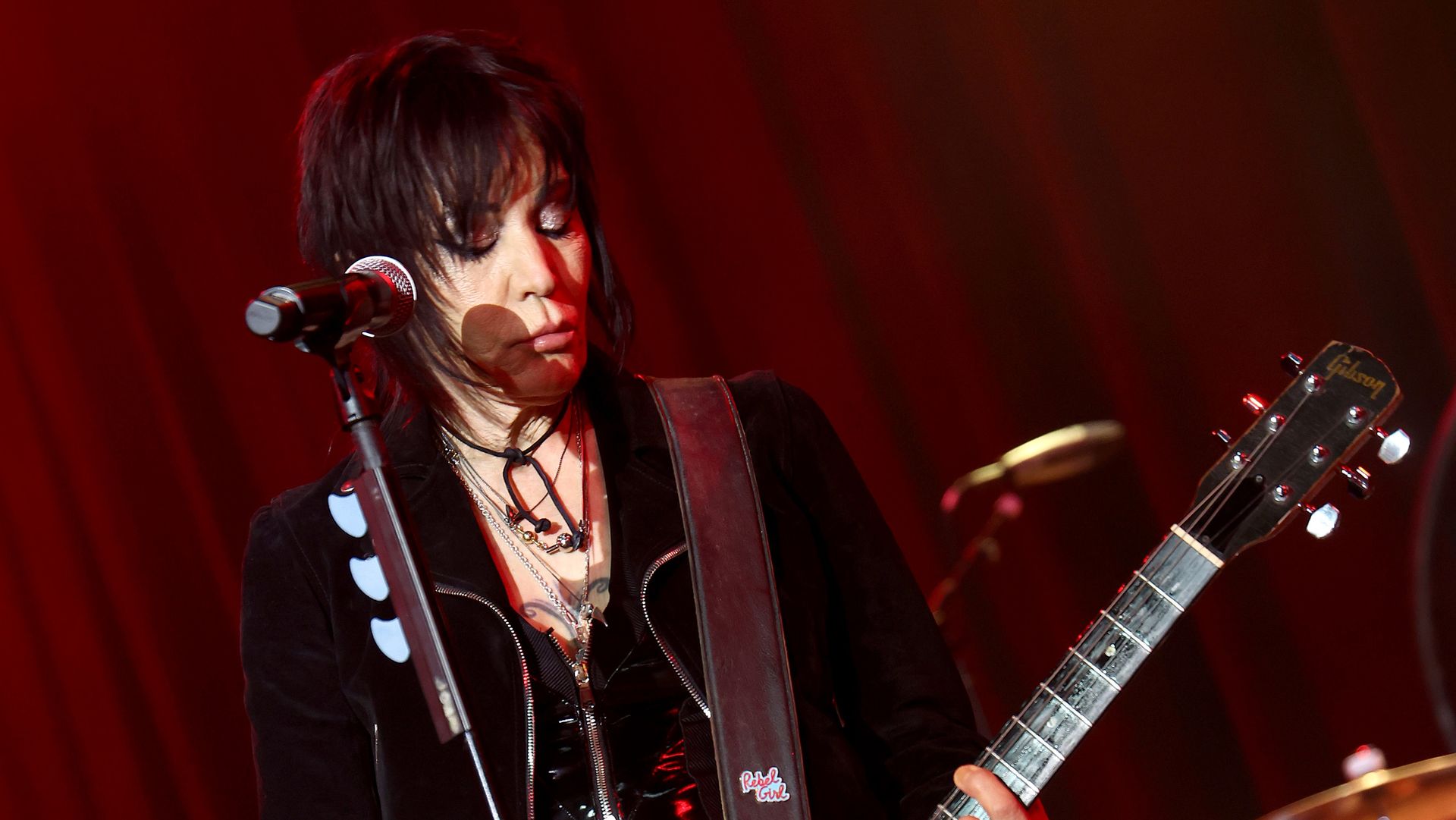 Featured image Joan Jett cancels tour while recovering from spine surgery