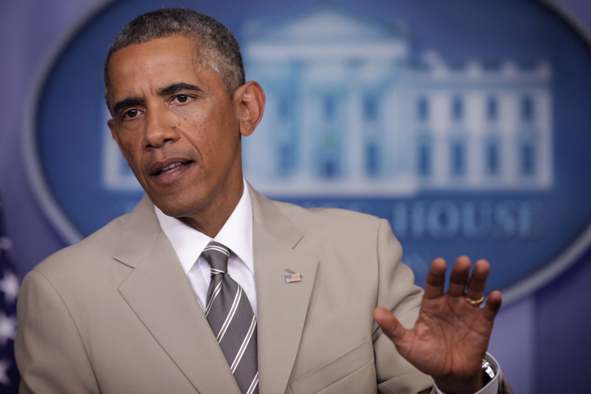Featured image Veteran searches for missing Obama tan suit