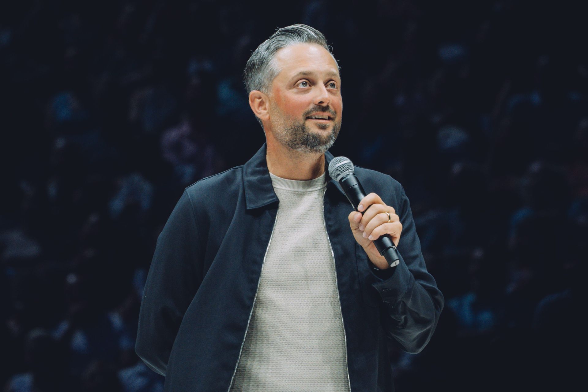 Featured image Nate Bargatze Sells Most Tickets for Comedy Tour Guinness Record