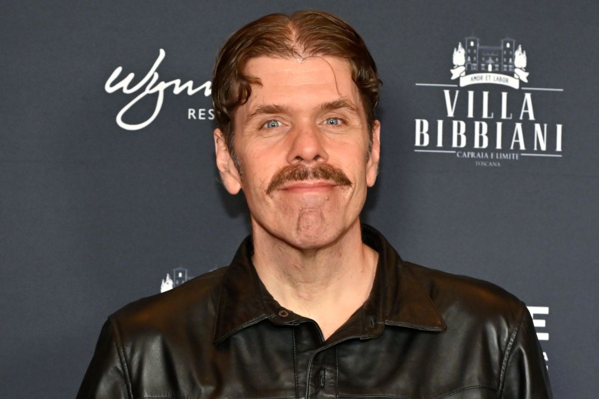 Featured image Perez Hilton surgery demands family stops photographing children