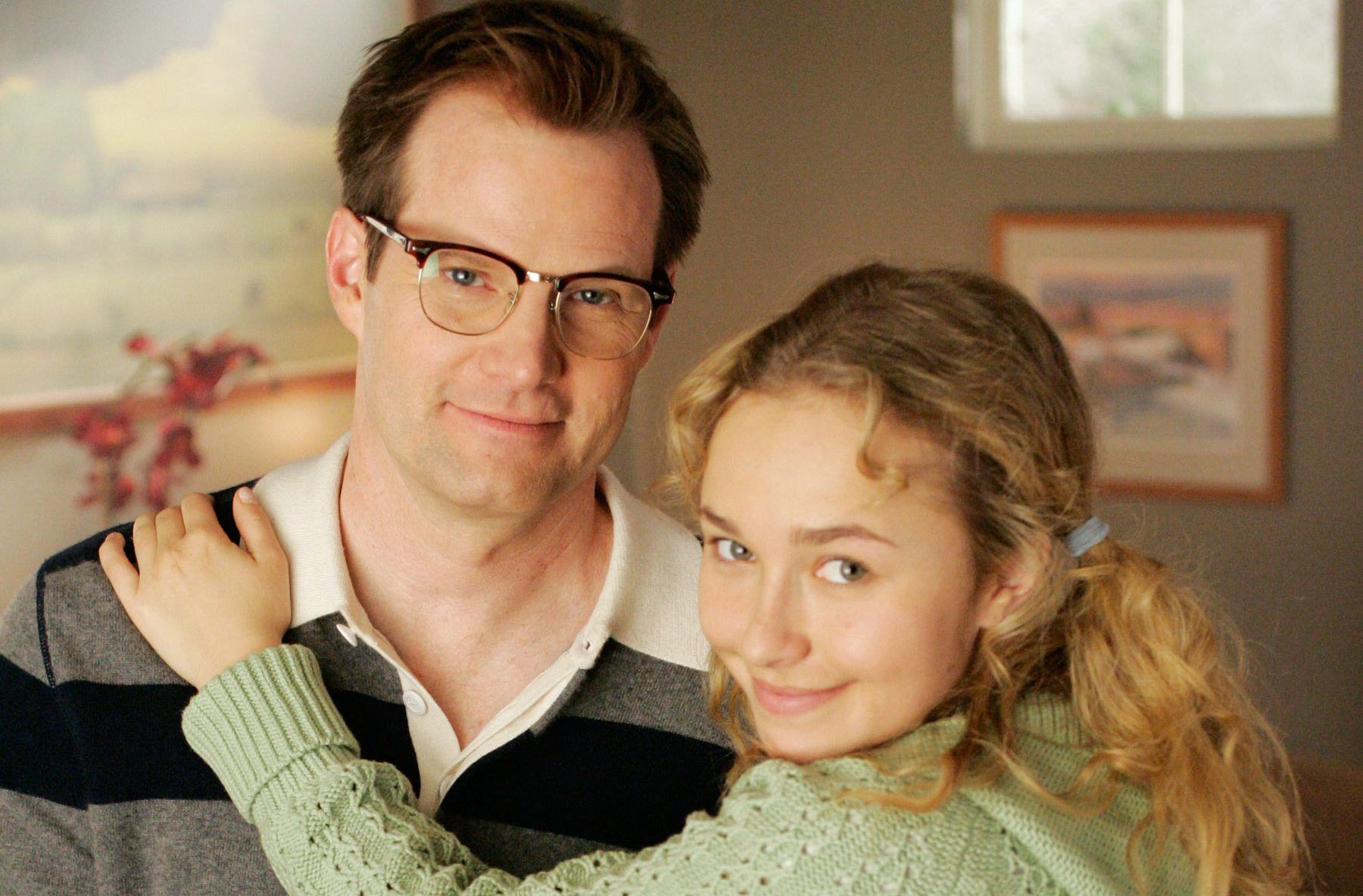 Featured image Dad slams paparazzi for hunting Hayden Panettiere