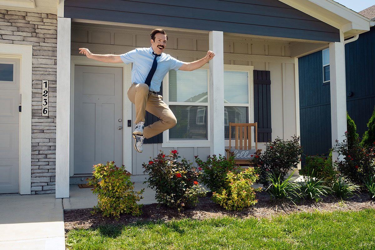 Featured image Ted Lasso Season 4 explodes viewership