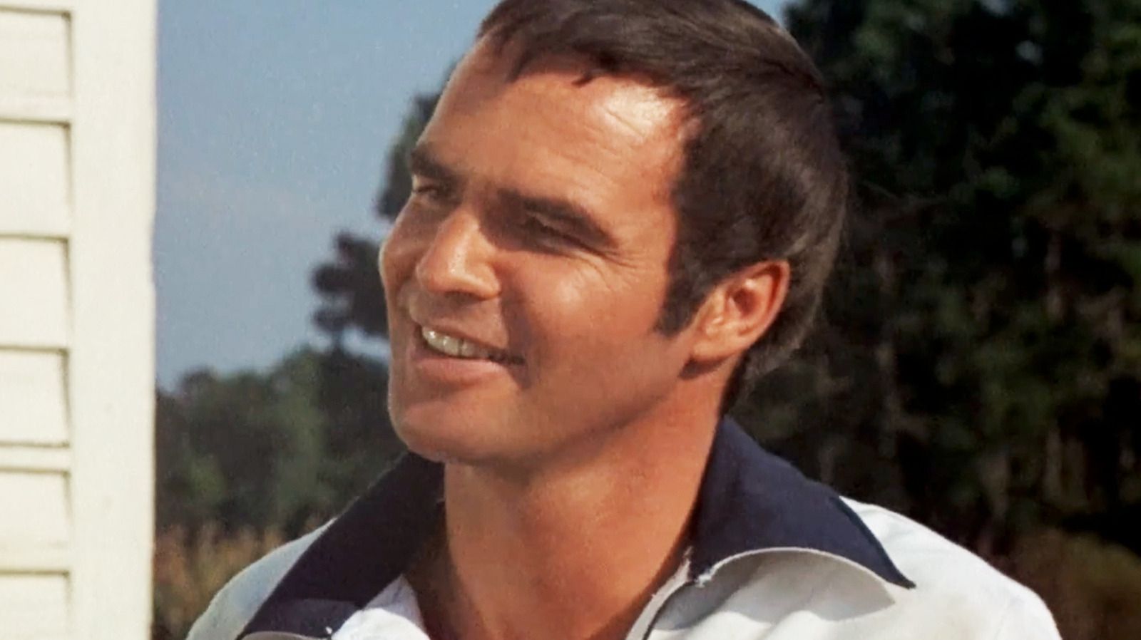 Featured image Burt Reynolds voiced an alien in a weird sitcom
