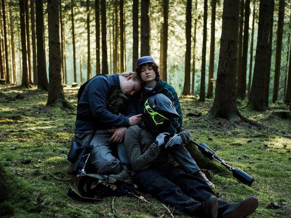 Featured image Oasis First Look Action Review