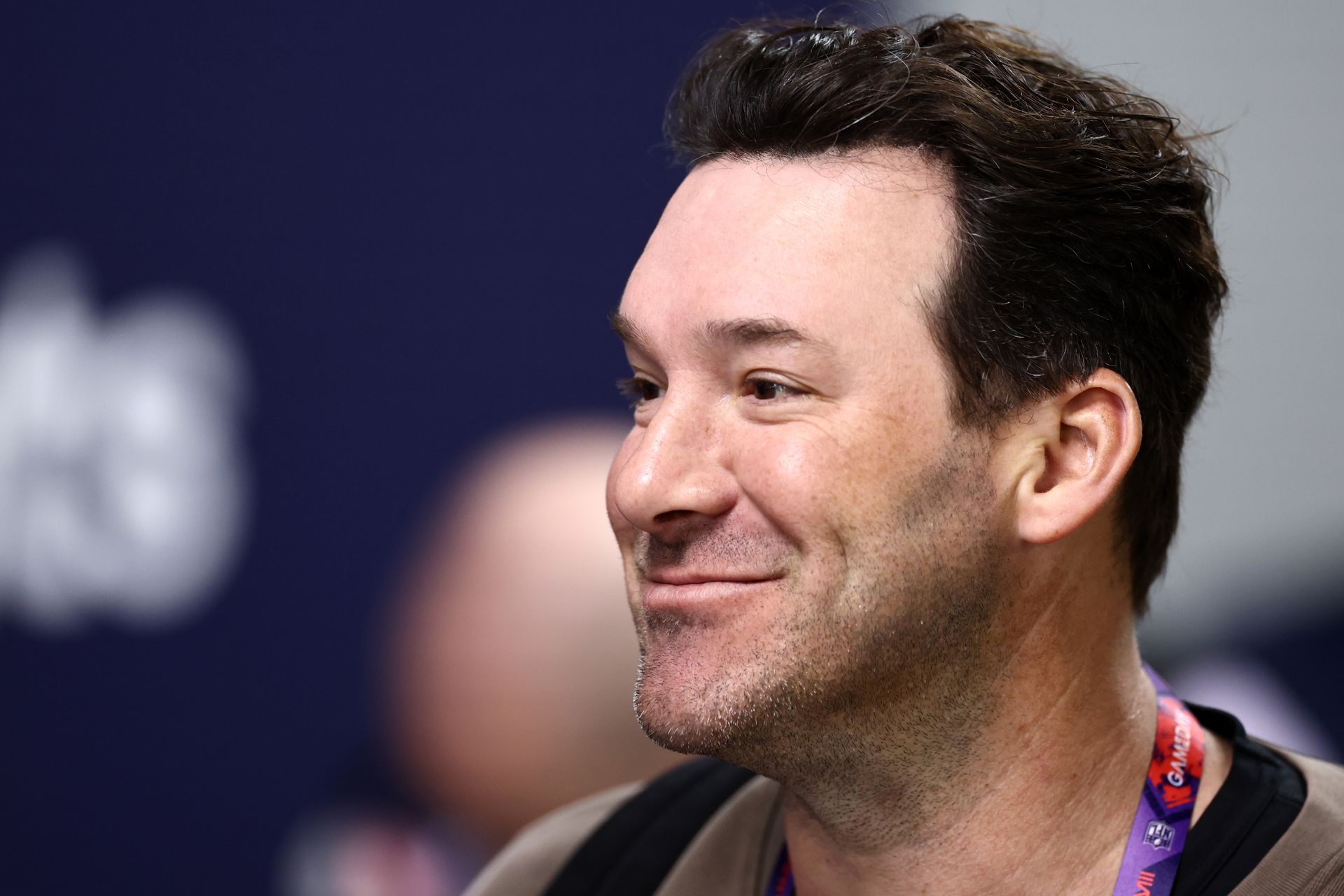 Featured image Tony Romo seeks return to CBS NFL coverage after plea