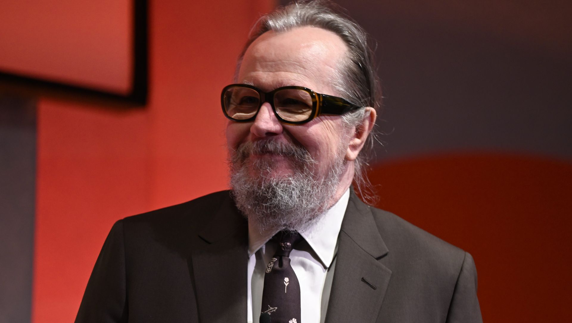 Featured image Gary Oldman clarifies Bond comments hope for Jack