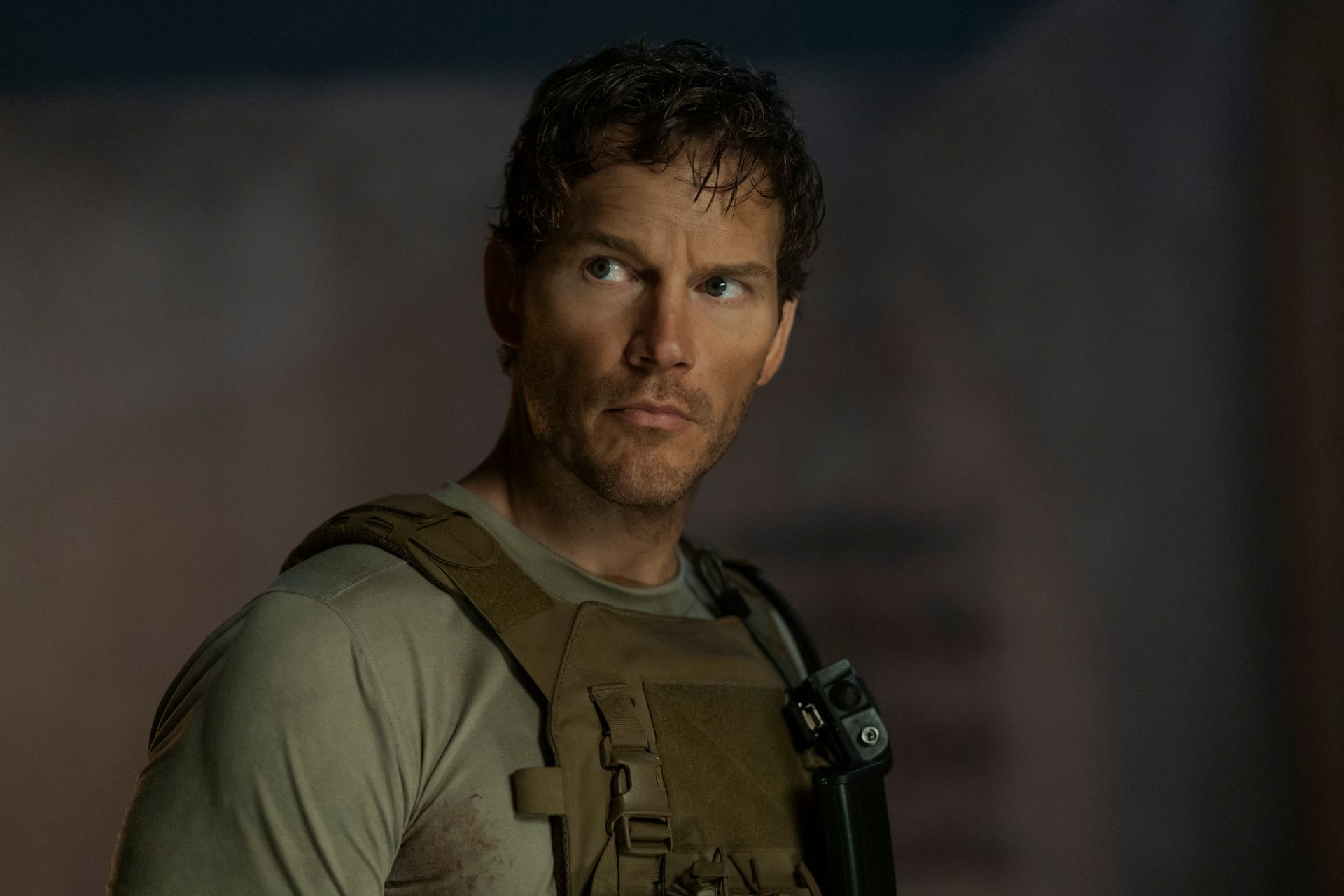 Featured image Chris Pratt Running in The Terminal List Season 2 Trailer