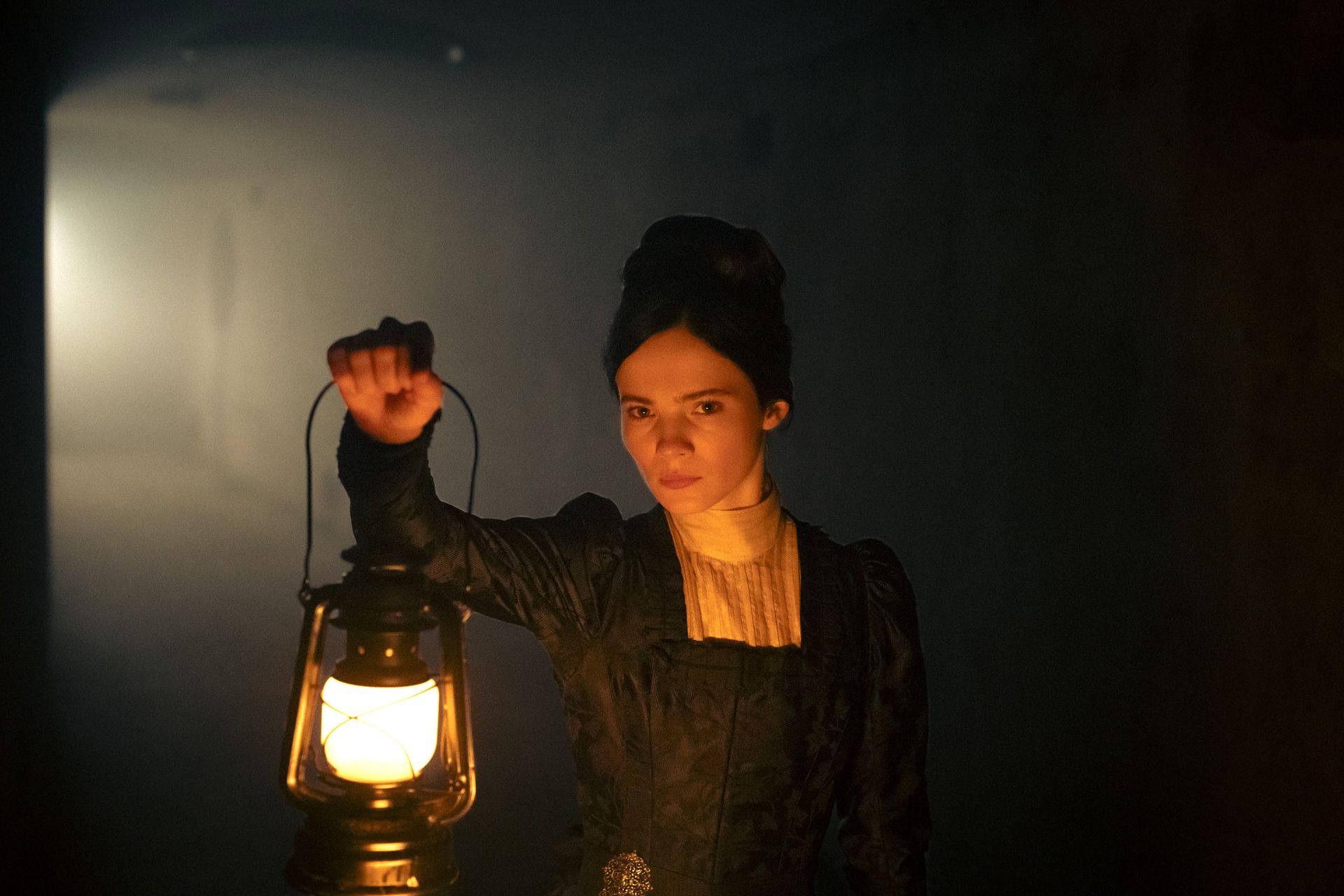 Featured image Freya Allan  Kodi SmitMcPhee in Black Palace First Look
