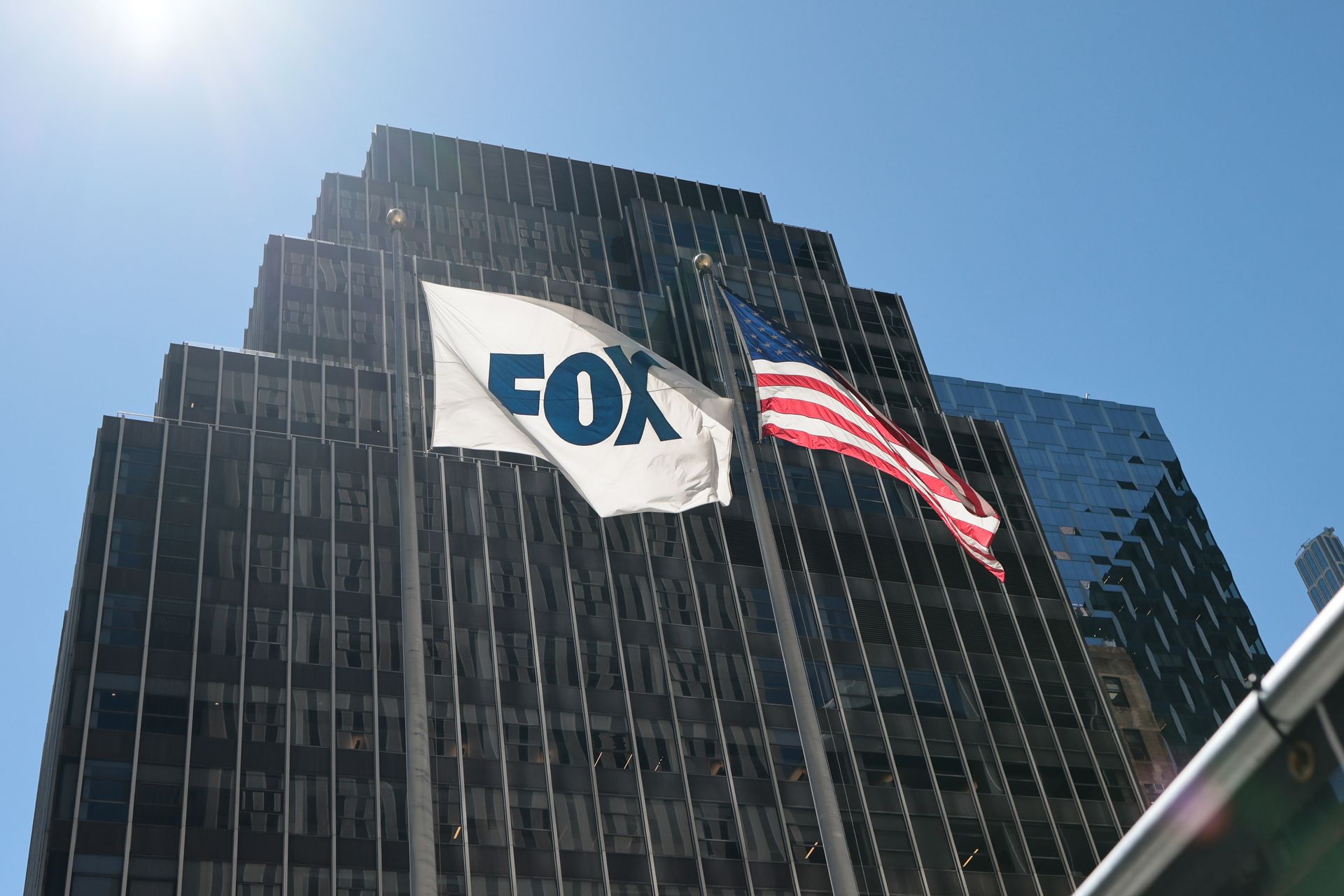 Featured image Fox COO says Roku deal closes despite DOJ scrutiny