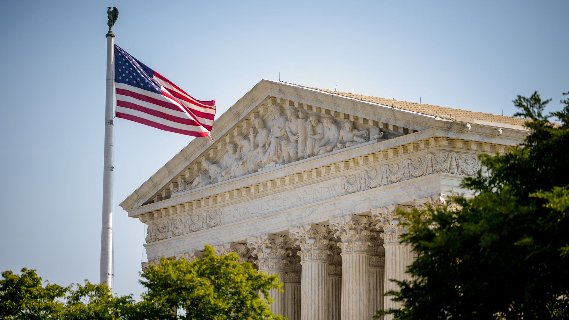 Featured image Supreme Court Rates Win for Republicans Before Midterms